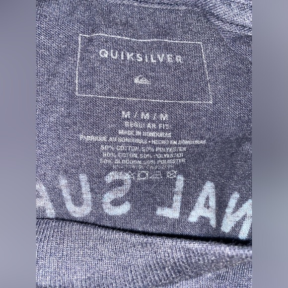 Like new Blue Charleston, SC Quiksilver T-shirt size Medium - Picture 2 of 8